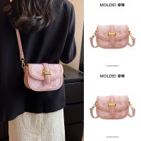 Summer high-end niche design pink one-shoulder saddle bag ladies 2023 new trendy all-match messenger waist bag 【QYUE】