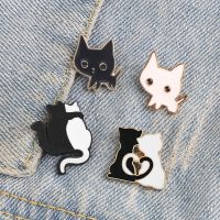 【CW】 Cats Brooch Cartoon And Enamel Pins Custom Denim Lapel Pin Jewelry Gifts Couple