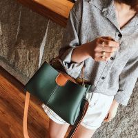 Retro Womens Messenger Bag Fashion PU Leather Luxury Elegant Shoulder Bag Casual Contrast Color Handbag