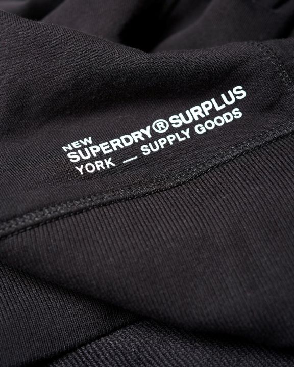superdry-surplus-goods-ziphood-ฮู้ดดี้-เสื้อฮู้ดแบบมีซิป-สำหรับผู้ชาย-สี-jet-black