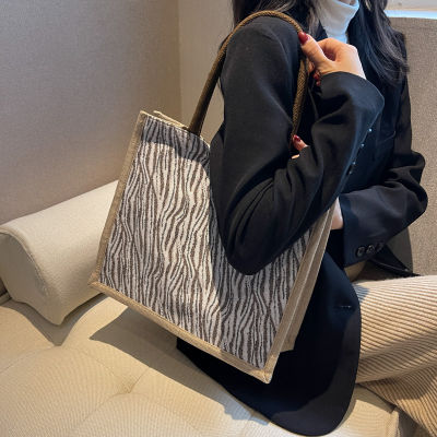 Large Capacity Versatile Retro Tote Bag Womens New Fashion Linen Commuter Shoulder Bag Fashion Portable Shopping Bag