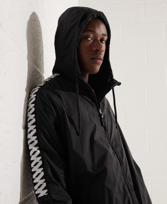 SUPERDRY HOODED TRACK WIND RUNNER แจ็คเก็ตกันลม สำหรับผู้ชาย สี Black