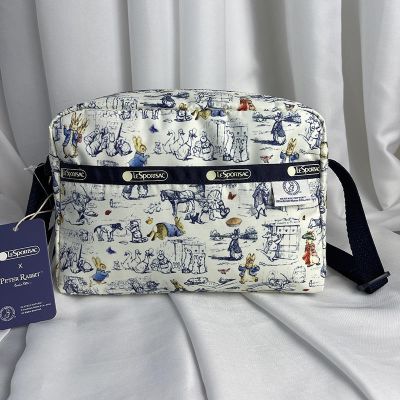 Lesportsac การ์ตูนญี่ปุ่นกระต่ายแฟชั่น Messenger กระเป๋าผ้าน้ำหนักเบากระเป๋าหญิงกระเป๋าสะพายกันน้ำ 2434