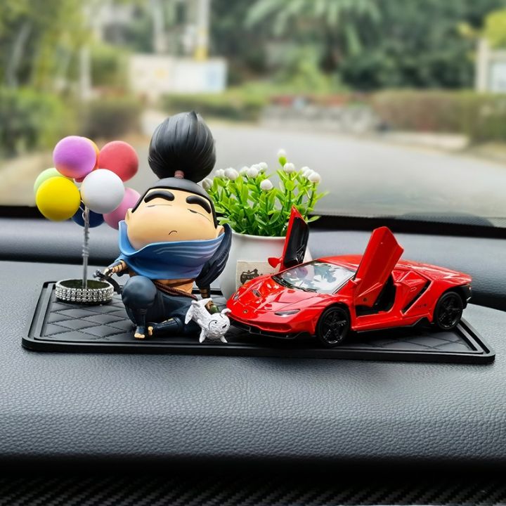 samurai-crayon-small-new-car-furnishing-articles-on-anime-hand-to-run-the-car-act-the-role-ofing-tastes-the-good-car-accessories-car-web-celebrity