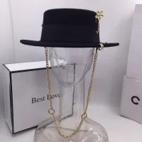 Black cap female British wool hat fashion party flat top hat chain strap and pin fedoras for woman for a street-style shooting