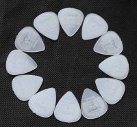 0.46MM thickness nylon marterial guitar picksPicks Plectrums for acoustic classical and electric guitars