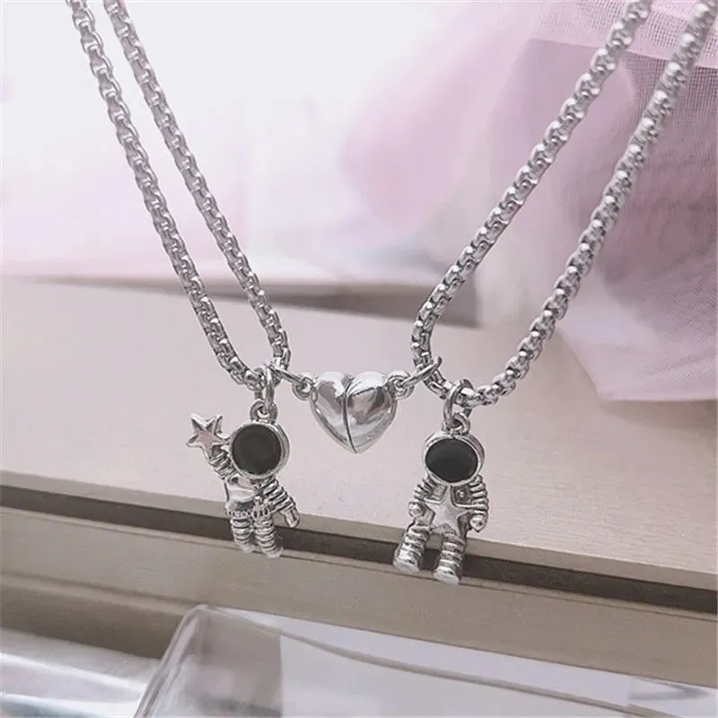 2PCS/Set Couple Necklace Set Love Couple Pendant Astronaut Forever