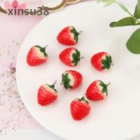 XINSU38 เสน่ห์ เครื่องประดับ สตรอเบอร์รี่ 3 มิติ จี้ สร้อยคอ ผลไม้ จี้สตรอเบอร์รี่ ต่างหู DIY อุปกรณ์เครื่องประดับ DIY การทำเครื่องประดับ