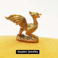 Inspire Jewelry, หงส์ ตามความเชื่อเรื่องสถานะของ มังกร และ หงส์ที่มีความยิ่งใหญ่ เปี่ยมไปด้วยอำนาจ จึงเปรียบดังราชาและราชินีแห่งมวลสัตว์ คือนกในนิยายถือว่าเป็นนกในตระกูลสูง มีเสียงไพเราะ เป็นพาหนะของพระพรหม. [นาม], ในวรรณคดีอ้างการเดินที่งดงามอ่อนช้อย