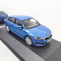 โมเดล1:43 Skoda Scala 2020แบบหล่อด้วยไฟสำหรับงานอดิเรกของเด็กโมเดลแบบจำลองรถจากโลหะอัลลอยด์แบบคงที่สำหรับเป็นของขวัญ