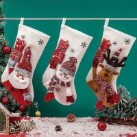 HAIYUNIA ถุงเท้าคุณภาพสูงผ้าลายต้นคริสต์มาสสโนว์แมนประดับต้นคริสต์มาสถุงซานตาของประดับคริสต์มาส