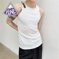 VUNC เสื้อกั๊กบุคลิก เสื้อกั๊กหัวเข็มขัดโลหะ เสื้อกั๊กสําหรับผู้ชายและผู้หญิง  เสื้อกั๊กคู่รักแฟชั่น เสื้อซับในแบบบางๆ เสื้อสีทึบแมทช์ง่าย เสื้อกั๊กดูผอมแฟชั่นหล่อเนี้ยบ เสื้อกั๊กชาย