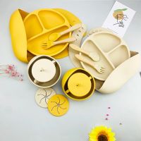 4-6PCS/Set Baby Silicone Tableware Set Baby Feeding Dishes BPA Free Bowl Plate Bibs Spoon Fork Sets Children Non-Slip Dinnerware