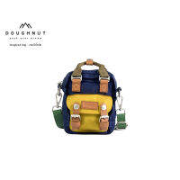 MACAROON TINY GLOSSY BLOCKING SERIES : NAVY X MUSTARD :ตัวกระเป๋ากันน้ำได้ ผลิตจากผ้าไนลอนชนิดเงา 420D น้ำหนักเบา ( รหัสสินค้า 06575 )