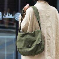 เกาหลีล้างผ้าใบ Art Shoulder Messenger กระเป๋าแฟชั่นรุ่นคู่ Messenger แพคเกจ