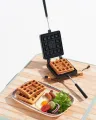 LOGOS เครื่องทำวาฟเฟิล พกพาได้ Waffle Pan. 