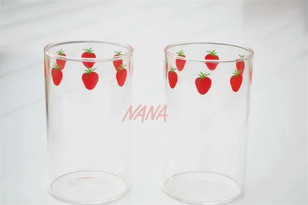 Cute And Durable Strawberry Glass Cup With Straw - Perfect For Hot