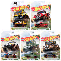 Hot Wheels Muddy Offroad Jeepster -Benz Unimog 1300 Commando Tovota Land Cruiser Doible Cab 1:64 Diecast รุ่นรถของเล่น