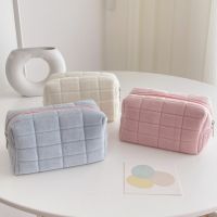 【CC】○☼✇  Makeup Perfume Cosmetics Organizer Phnom Penh Striped Toiletry Leather Womens Storage Accessories