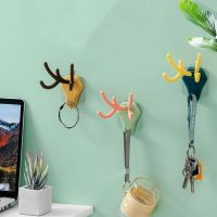 Lovely New Antler hook  No-punching  No-marking key Decoration  Adhesive hook  Kitchen Door  Bathroom  Toilet wall Hanger key Picture Hangers Hooks