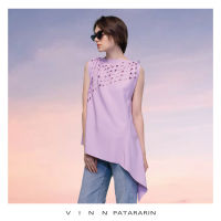 [EXCLUSIVE] Vinn Patararin - Asymmetric sleeveless with laser-cut blouse เสื้อแขนกุด ฉลุลายเลเซอร์คัท เสื้อยืด เสื้อสตรี เสื้อยืดสีม่วง