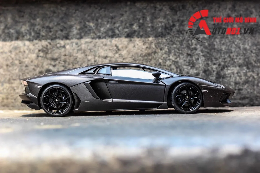 MÔ HÌNH XE LAMBORGHINI AVENTADOR LP700-4 MATTBLACK 1:24 WELLY 4653 |  