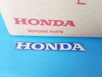 สติ๊กเกอร์เครื่องหมายHONDA ติดฝาครอบบังลมแท้HONDA Dream 110i สีเทาพื้นน้ำเงิน อะไหล่แท้ศูนย์HONDA(86102-KZV-T00ZB)1ชิ้น