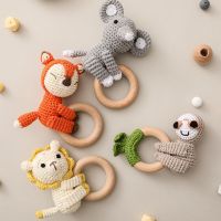 1pc Natural Wooden Baby Crochet Rattle Toys Crochet Elk Fox Teether Ring Rattle With Bell Educational Soother Molar Toys Gifts