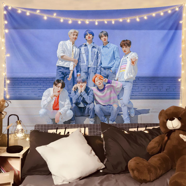 bts-การ์ตูนพื้นหลังผ้า-tapestry-ins-รอบ-kim-taehyung-และ-kim-namjoon-แขวนผ้าหอพักนักเรียนข้างเตียงตกแต่งห้องห้องนอน-wall-ผ้า