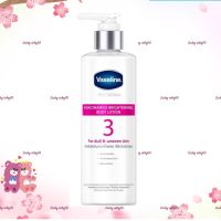 Vaseline โลชั่นบำรุงผิวกาย สำหรับผิวหมองคล้ำ   เผยผิวดูกระจ่างใส เปล่งประกาย พร้อมช่วยฟื้นสมดุลผิว ขนาด 250 ml.วาสลีน โปร เดอร์มา3