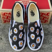 ❗️ส่งของทุกวัน❗️ Vans Slip On Daisy แวนส์สลิปออนเดซี่ สินค้าพร้อมกล่องป้ายแท็ก รองเท้าผู้หญิง รองเท้าผ้าใบ รองเท้าลำลอง