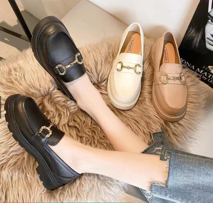 Thick hot sale soled loafers