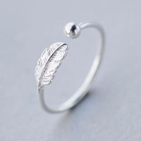 แหวน ปรับขนาดได้ Leaf Feather Rings Leaf Bird Feather Open Adjust Ring Christmas Minimalist Jewelry for Women Girls Charm Gift