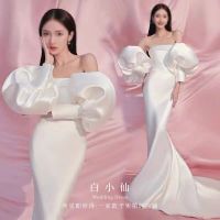 Studio theme photo Korean style simple waist fishtail puff sleeve light wedding photography retro satin dress