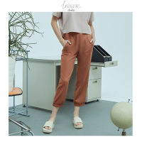 Shaka Leisure SS21 Wrinkle Twill Carrot Pants - PN-L210606 กางเกงทรงแครอท ใส่ซิปซ่อนด้านหลัง มีเกล็ดเอว ปลายขาจั๊ม