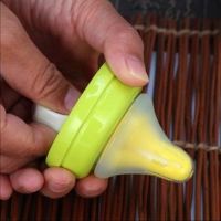 【cw】 2Pcs/lot Rotating Sponge yellow Baby Nipple Infant Pacifier Cleaner Babies Teat Cleaning Feeding Bottle Brushes