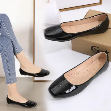 Ladies Flat Shoe - Glossy Black