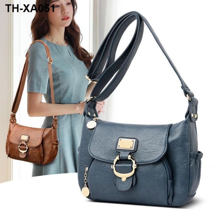 new-2023-middle-aged-lady-fashion-soft-leather-inclined-bag-large-capacity-temperament-female-bag-shoulder