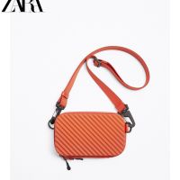 ?ZARAˉHOME New Mens Bag Mini Stripe Hard Box One Shoulder Messenger Bag Small Square Bag Mobile Phone Bag