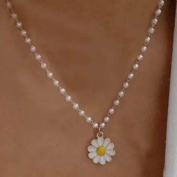 Daisy flower clearance pendant