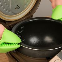 High Quality 2pcs Kitchen Baking Silica Gel Heat Insulation Clip Anti Scalding Non Slip Gloves Household Bowl Microwave