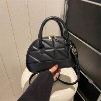 [COD] Internet celebrity ladies bag 2023 new fashion texture portable Messenger foreign air rhombic shell