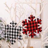 2Pcs Christmas Snowflake Pendant Red And Black Plaid Christmas Snowflakes Ornaments Xmas Tree Hanging Ornament Decor for Home