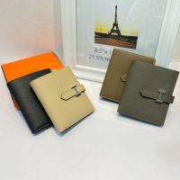 Short wallet epsom leather ( งานดีสุดสวยมากทำจากหนังเเท้100% ทั้งใบทนทานต่อการไช้งานการันตีคุณภาพงานให้เลยเหมือนเเบบเเยกไม่ออก มี stamp