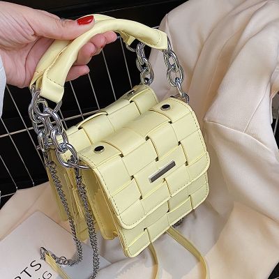 Small bag female 2022 new tide hand-woven laptop bag this year popular chain small bread inclined shoulder bag