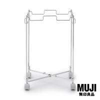 มูจิ ที่ใส่ถุงซักผ้าหรือถุงขยะแบบมีล้อลากสามารถพับเก็บได้ - MUJI Stainless Fold Laundry or Trash Bag Holder with Wheels