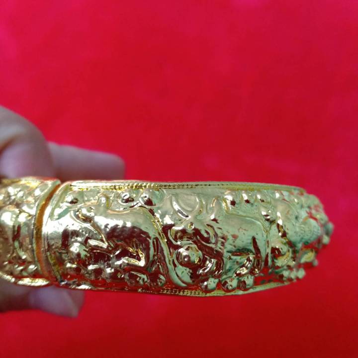 กำไลข้อมือลาย-12-ราศี-กำลังสีทอง-เครื่องประดับชุดไทย-กำไลข้อมือสีทอง
