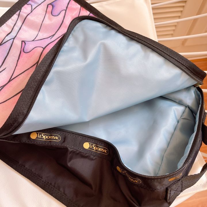 lesportsac-2023-กระเป๋าใส่อุปกรณ์อาบน้ำ1436กระเป๋าเก็บของกระเป๋าเก็บสัมภาระกระเป๋าแนวตั้งขนาดเล็ก