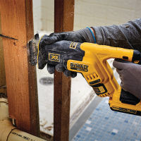 DEWALT เลื่อยชักไร้สาย 28 มม. 20V รุ่น DCS367B (Brushless)(ตัวเปล่าไม่รวมแบตฯ) รับประกัน 3 ปี ของแท้ 100%