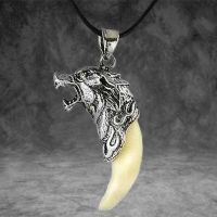 Vintage Fashion Men Wolf Head Necklace For Men  Wolf Tooth Pendant Hip Hop Punk Necklaces Animal Mens Jewellery Anniversary Gift